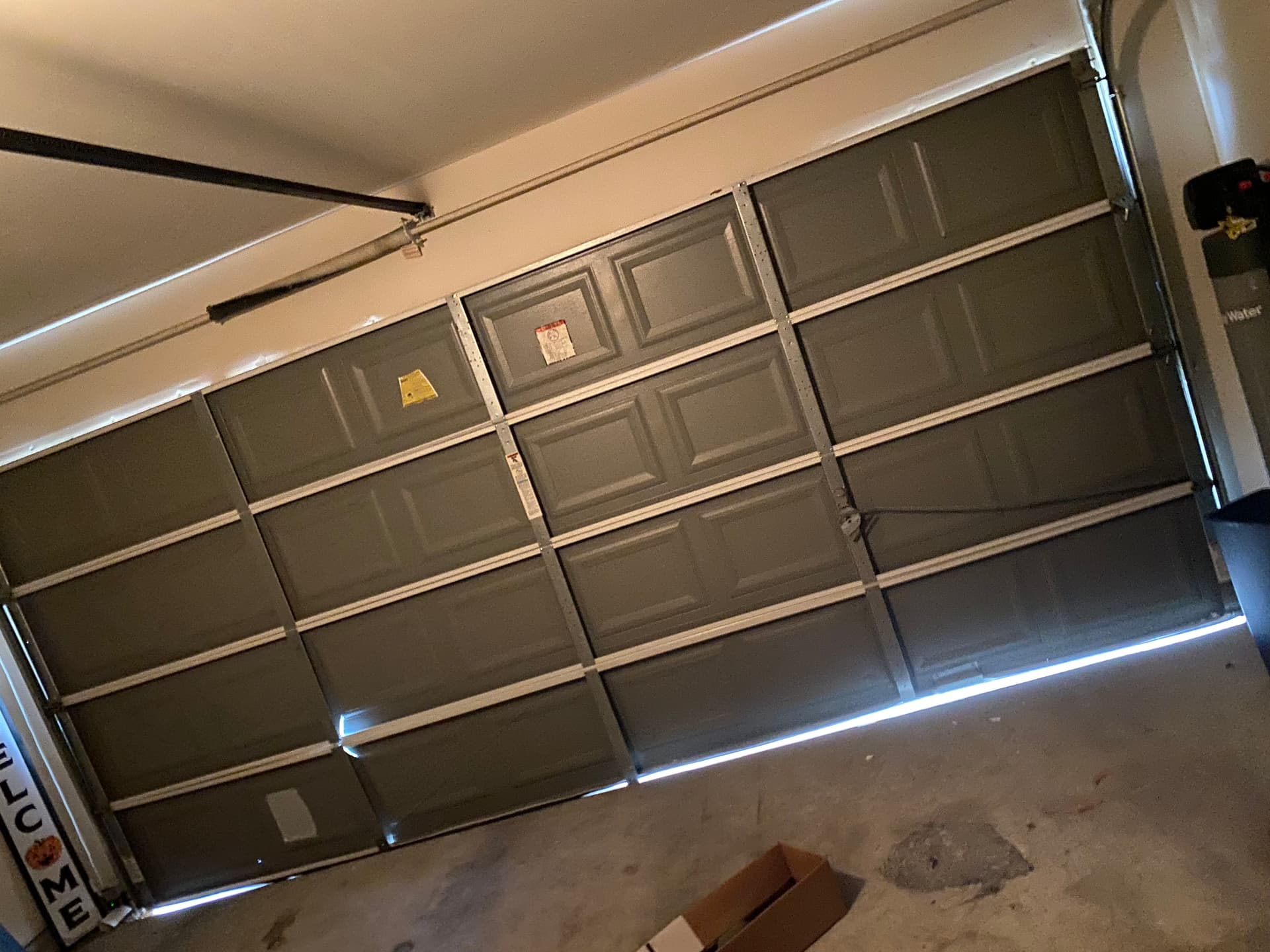 Gallery photos for Garage Door Makeover with Broken Panel Replacement: Image #1